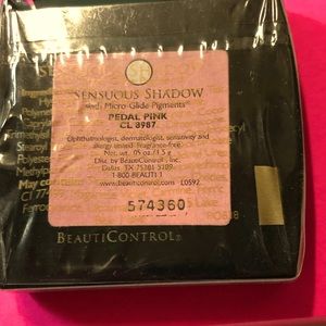 BeautiControl Sensuous Shadow with micro glide pigments-